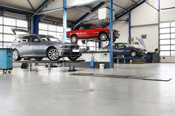 汽修車間清潔場景