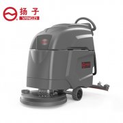 小型手推式洗地機，備受超市的喜愛